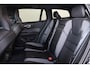 Volvo V60 B4 R-Design - IntelliSafe Assist & Surround - Harman/Kardon audio - Parkeercamera achter - Verwarmde voorstoelen, stuur & achterbank - Parkeersensoren voor & achter - Elektr. bedienb. bestuurdersstoel met geheugen - Draadloze tel. lader - Standkachel - Extra getint glas - 20' LMV