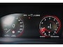 Volvo V60 B4 R-Design - IntelliSafe Assist & Surround - Harman/Kardon audio - Parkeercamera achter - Verwarmde voorstoelen, stuur & achterbank - Parkeersensoren voor & achter - Elektr. bedienb. bestuurdersstoel met geheugen - Draadloze tel. lader - Standkachel - Extra getint glas - 20' LMV