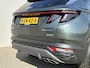 Hyundai Tucson 1.6 T-GDI PHEV Comfort Smart 4WD / Fabrieksgarantie t/m 05-2027 / Dealer Onderhouden / Stoel-/Stuurverwarming / Achteruitrijcamera / Navigatie / Apple Carplay/Android Auto / Elektrische achterklep /