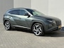 Hyundai Tucson 1.6 T-GDI PHEV Comfort Smart 4WD / Fabrieksgarantie t/m 05-2027 / Dealer Onderhouden / Stoel-/Stuurverwarming / Achteruitrijcamera / Navigatie / Apple Carplay/Android Auto / Elektrische achterklep /