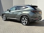 Hyundai Tucson 1.6 T-GDI PHEV Comfort Smart 4WD / Fabrieksgarantie t/m 05-2027 / Dealer Onderhouden / Stoel-/Stuurverwarming / Achteruitrijcamera / Navigatie / Apple Carplay/Android Auto / Elektrische achterklep /