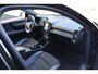 Volvo XC40 2.0 T5 AWD R-Design Dark, Intro Edition, 247Pk, Onderscheidend, Full options Alles in de kleur Black Stone, Harman Kardon, 21" LM, Pano dak, Leer/alcantara, enz.enz.