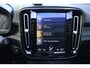 Volvo XC40 2.0 T5 AWD R-Design Dark, Intro Edition, 247Pk, Onderscheidend, Full options Alles in de kleur Black Stone, Harman Kardon, 21" LM, Pano dak, Leer/alcantara, enz.enz.