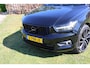 Volvo XC40 2.0 T5 AWD R-Design Dark, Intro Edition, 247Pk, Onderscheidend, Full options Alles in de kleur Black Stone, Harman Kardon, 21" LM, Pano dak, Leer/alcantara, enz.enz.