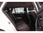 BMW 3-Serie Touring 318i Executive | Facelift | Cruise control | Comfort Package | Climate control | PDC achter | Regensensor | Radio Professional | 17 inch | Stuurwiel multifunctioneel