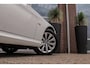 BMW 3-Serie Touring 318i Executive | Facelift | Cruise control | Comfort Package | Climate control | PDC achter | Regensensor | Radio Professional | 17 inch | Stuurwiel multifunctioneel