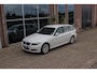 BMW 3-Serie Touring 318i Executive | Facelift | Cruise control | Comfort Package | Climate control | PDC achter | Regensensor | Radio Professional | 17 inch | Stuurwiel multifunctioneel
