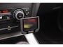 BMW 3-Serie Touring 318i Executive | Facelift | Cruise control | Comfort Package | Climate control | PDC achter | Regensensor | Radio Professional | 17 inch | Stuurwiel multifunctioneel