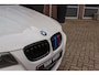 BMW 3-Serie Touring 318i Executive | Facelift | Cruise control | Comfort Package | Climate control | PDC achter | Regensensor | Radio Professional | 17 inch | Stuurwiel multifunctioneel