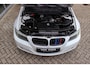 BMW 3-Serie Touring 318i Executive | Facelift | Cruise control | Comfort Package | Climate control | PDC achter | Regensensor | Radio Professional | 17 inch | Stuurwiel multifunctioneel