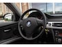 BMW 3-Serie Touring 318i Executive | Facelift | Cruise control | Comfort Package | Climate control | PDC achter | Regensensor | Radio Professional | 17 inch | Stuurwiel multifunctioneel