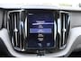 Volvo XC60 T8 390PK Automaat Twin Engine AWD Inscription | Head-up | Pilot Assist | Trekhaak | 360 Camera | H&K Audio | Schuif/kanteldak |