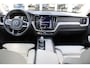 Volvo XC60 T8 390PK Automaat Twin Engine AWD Inscription | Head-up | Pilot Assist | Trekhaak | 360 Camera | H&K Audio | Schuif/kanteldak |