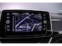Volkswagen T-Roc R-Line 1.5 TSI 150pk DSG Automaat Trekhaak, Adaptive cruise control, Navigatie, Parkeersensoren, LED koplampen, App connect, Airco, DAB, Radio
