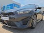 Kia Ceed 1.5 T-GDi GT-PlusLine Automaat | 140 PK | Schuif-kanteldak | JBL | Elektr. verstelbare bestuurdersstoel met geheugenfunctie | 18" lichtmetalen velgen | Dodehoek detectie | Metallic lak | Fabrieksgarantie t/m 8-4-2032 + 3x 1 jaar* | NAP