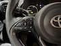 Toyota Yaris 1.5 Hybrid 115 Business Stoel/stuurwielverwarming , Parkeersensoren voor en achter , Camera , All Season banden met lm velgen , BTW auto