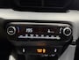 Toyota Yaris 1.5 Hybrid 115 Business Stoel/stuurwielverwarming , Parkeersensoren voor en achter , Camera , All Season banden met lm velgen , BTW auto