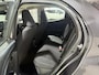 Toyota Yaris 1.5 Hybrid 115 Business Stoel/stuurwielverwarming , Parkeersensoren voor en achter , Camera , All Season banden met lm velgen , BTW auto