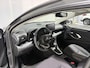 Toyota Yaris 1.5 Hybrid 115 Business Stoel/stuurwielverwarming , Parkeersensoren voor en achter , Camera , All Season banden met lm velgen , BTW auto