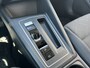 Volkswagen Golf 1.0 eTSI Life / AUTOMAAT/ CRUISE/ STOELVERWARMING/ APP-CONNECT/ CLIMATE/ PARK. SENSOREN/ DIGITAL DASH/ NAVI/ 16'' LMV