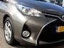 Toyota Yaris 1.5 Hybrid Dynamic Limited | Stoelverwarming | Parkeersensoren voor | Achteruitrijcamera | Climate Control |