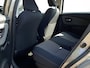 Toyota Yaris 1.5 Hybrid Dynamic Limited | Stoelverwarming | Parkeersensoren voor | Achteruitrijcamera | Climate Control |