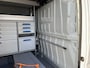 Opel Movano 2.2D 140 L3H2 Kastinrichting Airco Cruise controle Trekhaak 2500kg trekgewicht Apple carplay Omvormer 220V Werkplaatsinrichting 3-Persoons Achterruitrij camera Sortimo 1e eigenaar