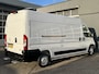 Opel Movano 2.2D 140 L3H2 Kastinrichting Airco Cruise controle Trekhaak 2500kg trekgewicht Apple carplay Omvormer 220V Werkplaatsinrichting 3-Persoons Achterruitrij camera Sortimo 1e eigenaar
