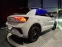 Volkswagen T-Roc 1.5 TSI R-Line *Keyless*Camera*Trekhaak*