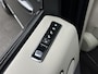 Land Rover Range Rover P400 404pk Hybrid Autobiography | Dealer Onderhouden | Nieuw Accu-Pakket | Panorama | ACC | 360 Camera | 33300,= ex btw | Massage | Stoelventilatie V+A | ISO-Glas | Meridian-Sound | Memory Achter | Alcantara Hemelbekleding | Elektrische Achter-Stoelen | Stoelverwarming V+A | 4-Zone Clima | Keyless-Entry | Luchtvering |