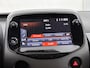 Toyota Aygo 1.0 VVT-i x-joy | Dealer onderhouden | Apple CarPlay/Android Auto | Climate Control | DAB | Automatische verlichting | Velgen | Elektrische ramen voor | Buitenspiegels elektrisch verstelbaar |