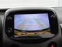 Toyota Aygo 1.0 VVT-i x-joy | Dealer onderhouden | Apple CarPlay/Android Auto | Climate Control | DAB | Automatische verlichting | Velgen | Elektrische ramen voor | Buitenspiegels elektrisch verstelbaar |