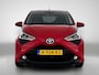 Toyota Aygo 1.0 VVT-i x-joy | Dealer onderhouden | Apple CarPlay/Android Auto | Climate Control | DAB | Automatische verlichting | Velgen | Elektrische ramen voor | Buitenspiegels elektrisch verstelbaar |