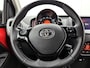 Toyota Aygo 1.0 VVT-i x-joy | Dealer onderhouden | Apple CarPlay/Android Auto | Climate Control | DAB | Automatische verlichting | Velgen | Elektrische ramen voor | Buitenspiegels elektrisch verstelbaar |