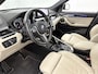 BMW X1 sDrive20i High Executive Edition | Harman Kardon Audio | Elektrische stoelen | Eerste eigenaar |