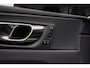 Volvo XC60 2.0 T6 Plug-in hybrid AWD HUD Panodak Leder Navi Camera Elektr. bedienbare achterklep Sfeerverlichting PDC LM velgen BTW auto! SPLINTERNIEUW!