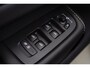 Volvo XC60 2.0 T6 Plug-in hybrid AWD HUD Panodak Leder Navi Camera Elektr. bedienbare achterklep Sfeerverlichting PDC LM velgen BTW auto! SPLINTERNIEUW!