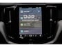 Volvo XC60 2.0 T6 Plug-in hybrid AWD HUD Panodak Leder Navi Camera Elektr. bedienbare achterklep Sfeerverlichting PDC LM velgen BTW auto! SPLINTERNIEUW!