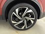Nissan Qashqai 1.3 MHEV Xtronic Tekna Plus 158PK | Trekhaak 1800KG | Head-Up Display | BOSE Audio | Panoramadak | Stoel,- Stuur en Voorruitverwarming | 20'' Inch Velgen | Apple CarPlay & Android Auto