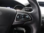 Ford Focus Wagon 1.0 Lease Edition Apple Carplay/Android Auto, Cruise control, Parkeersensor achter, Spraakbediening, Combineert een luxe uitstraling met veel comfort en een verrassend ruim interieur. Dankzij de royale bagageruimte en praktische indeling is deze stationwagen ideaal voor zowel dagelijks gebru