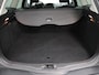 Ford Focus Wagon 1.0 Lease Edition Apple Carplay/Android Auto, Cruise control, Parkeersensor achter, Spraakbediening, Combineert een luxe uitstraling met veel comfort en een verrassend ruim interieur. Dankzij de royale bagageruimte en praktische indeling is deze stationwagen ideaal voor zowel dagelijks gebru