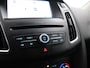 Ford Focus Wagon 1.0 Lease Edition Apple Carplay/Android Auto, Cruise control, Parkeersensor achter, Spraakbediening, Combineert een luxe uitstraling met veel comfort en een verrassend ruim interieur. Dankzij de royale bagageruimte en praktische indeling is deze stationwagen ideaal voor zowel dagelijks gebru