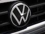 Volkswagen Tiguan 2.0 TDI SCR DSG Life AUTOMAAT | ADAPTIEVE CRUISE | STOELVERWARMING & STUUR | CAMERA | NAVIGATIE | TREKHAAK | APPLE CARPLAY | CLIMA | DAB| LMV | 12 MAANDEN BOVAG GARANTIE |