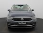 Volkswagen Tiguan 2.0 TDI SCR DSG Life AUTOMAAT | ADAPTIEVE CRUISE | STOELVERWARMING & STUUR | CAMERA | NAVIGATIE | TREKHAAK | APPLE CARPLAY | CLIMA | DAB| LMV | 12 MAANDEN BOVAG GARANTIE |