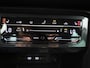 Volkswagen Tiguan 2.0 TDI SCR DSG Life AUTOMAAT | ADAPTIEVE CRUISE | STOELVERWARMING & STUUR | CAMERA | NAVIGATIE | TREKHAAK | APPLE CARPLAY | CLIMA | DAB| LMV | 12 MAANDEN BOVAG GARANTIE |