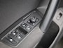 Volkswagen Tiguan 2.0 TDI SCR DSG Life AUTOMAAT | ADAPTIEVE CRUISE | STOELVERWARMING & STUUR | CAMERA | NAVIGATIE | TREKHAAK | APPLE CARPLAY | CLIMA | DAB| LMV | 12 MAANDEN BOVAG GARANTIE |