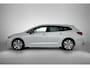 Toyota Corolla Touring Sports Hybrid 140 Dynamic | NL dealeronderhouden | Special Deal | Parkeersensoren voor+achter | Stoelverwarming | Draadloze telefoonlader | Apple CarPlay/Android Auto | Cruise Control Adaptive |