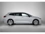Toyota Corolla Touring Sports Hybrid 140 Dynamic | NL dealeronderhouden | Special Deal | Parkeersensoren voor+achter | Stoelverwarming | Draadloze telefoonlader | Apple CarPlay/Android Auto | Cruise Control Adaptive |