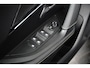 Peugeot e-2008 EV GT 50 kWh | Achteruitrijcamera | Afwijkende dakkleur | Airco (automatisch)
