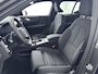 Volvo EX40 Single Motor Extended Range Plus Europa 82 kWh | 19 inch LM | Harman/Kardon | PDC V+A en Camera | Elektrische stoelbediening met geheugen | Stoel + Stuur verwarming | Warmtepomp |
